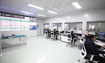 央媒持續(xù)關(guān)注 虹潤再增信心--新華社客戶端專題報道巜福建順昌虹潤儀表的國產(chǎn)化之路》，生動描述虹潤公司近年走過的成功之路